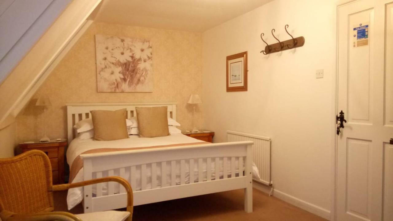 Applecroft Bed And Breakfast เซนต์ออสเทลล์ ภายนอก รูปภาพ
